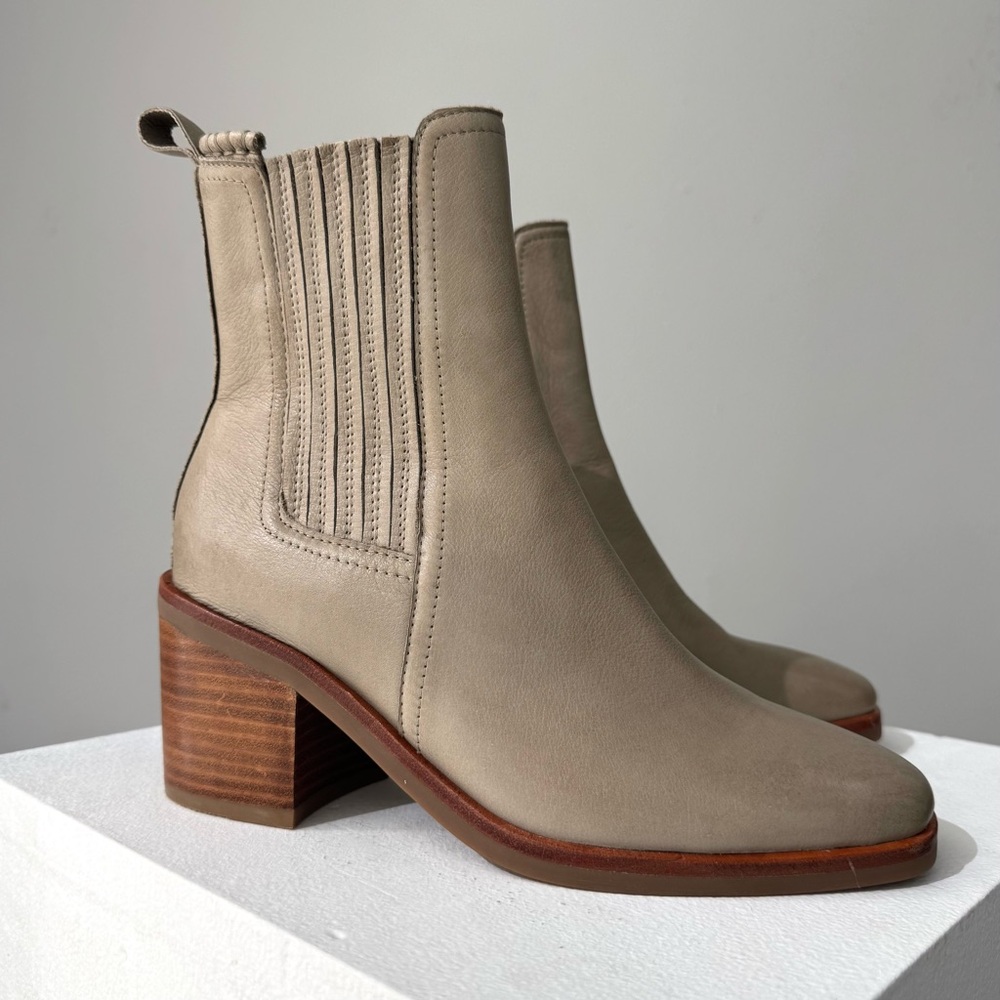Tan Heeled Boots with Elegant Design